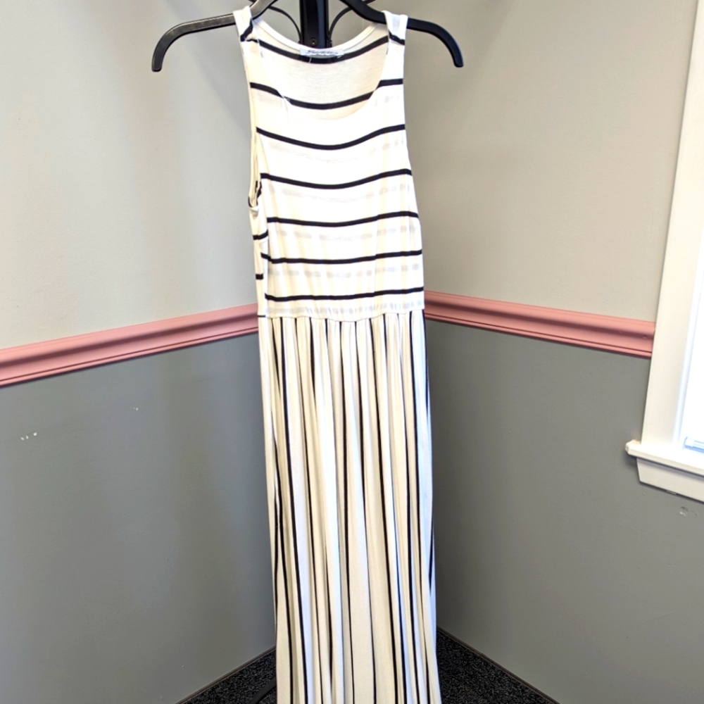 Black/white stripe maxi dress, Sz S